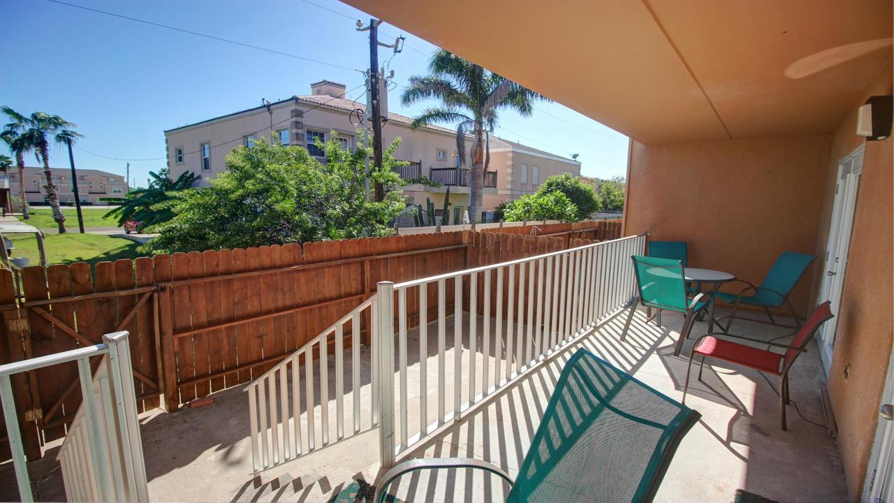 Fiesta Sol Condominiums جنوب جزيرة بادري الغرفة الصورة